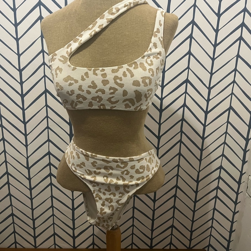 SOLID & STRIPED Gold and White leopard print Bikini